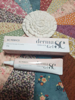 derma SC-Gel 더마에스씨 겔 20g — 5점을 준 리뷰어가 2020년 4월 올린 사용 사진