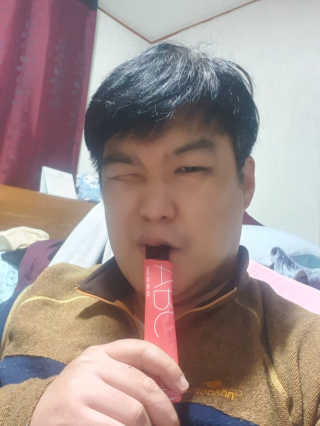 이너뷰티템, 니몸내몸 ABC 콜라겐 젤리스틱 14포 — 5점을 준 리뷰어가 2020년 12월 올린 사용 사진