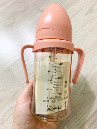 유비맘 샘방지 PPSU 빨대컵_컬러 랜덤 발송 — 5점을 준 리뷰어가 2020년 7월 올린 사용 사진