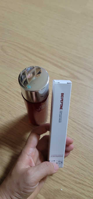 스와니코코 펩타이드 아이크림 튜브형 20ml — 5점을 준 리뷰어가 2020년 9월 올린 사용 사진
