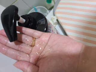 르퀼라야 스칼프 샴푸 810ml [가드니아/포레스트] — 3점을 준 리뷰어가 2020년 7월 올린 사용 사진