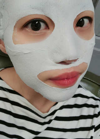 아이디플라코스메틱 페이스핏 플라스터 마스크 — 5점을 준 리뷰어가 2020년 5월 올린 사용 사진