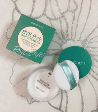 본다움 빠이빠이 세범 파우더 — 3.5점을 준 리뷰어가 2020년 10월 올린 사용 사진