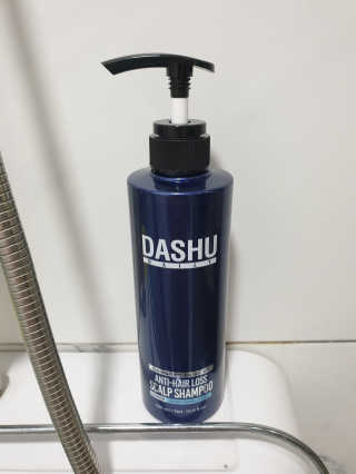 다슈코리아 다슈 데일리 단백질 한방 두피 골드 샴푸 500ml — 5점을 준 리뷰어가 2020년 12월 올린 사용 사진