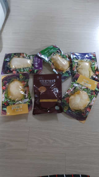 바로 먹는 아침 실온보관 닭가슴살 6종 — 5점을 준 리뷰어가 2020년 10월 올린 사용 사진