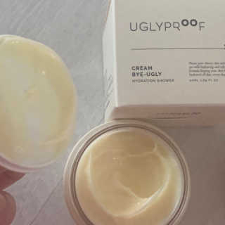 어글리프루프 크림 바이어글리 하이드레이션 샤워 50ml — 5점을 준 리뷰어가 2020년 11월 올린 사용 사진