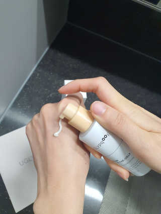 어글리프루프 세럼 스탑디어글리 딥 컨템플레이션 30ml — 5점을 준 리뷰어가 2020년 11월 올린 사용 사진