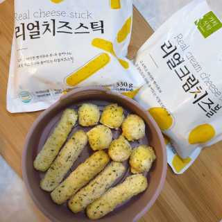 가치식탁 리얼치즈스틱, 리얼크림치즈볼 — 5점을 준 리뷰어가 2020년 8월 올린 사용 사진