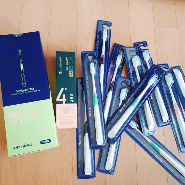 [덴티가드랩] 그립핏 칫솔 1세트 + 마스터 치약 1개 리뷰 사진