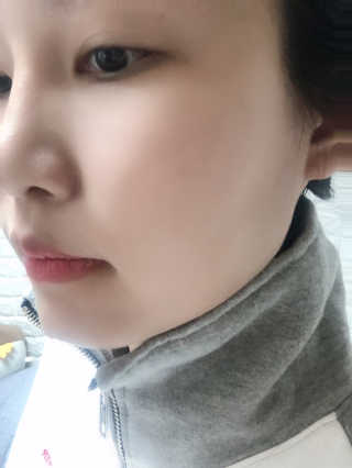 [블랙루즈] 피치 커버 벨벳 쿠션 2종 중 택1 — 5점을 준 리뷰어가 2020년 12월 올린 사용 사진