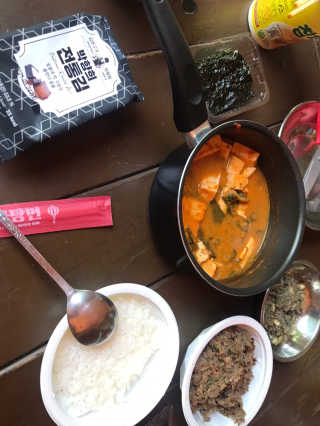 김연구가 박향희 박향희 불향솔솔 전통김 or 매운김 — 5점을 준 리뷰어가 2020년 6월 올린 사용 사진