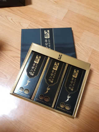 헬스업_천명진프리미엄홍삼스틱_10ml x 30포 — 5점을 준 리뷰어가 2020년 10월 올린 사용 사진