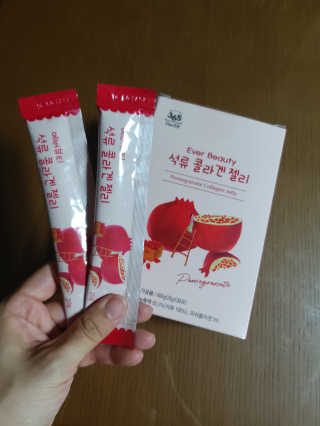 365더건강 에버뷰티 석류콜라겐 젤리 — 5점을 준 리뷰어가 2020년 8월 올린 사용 사진