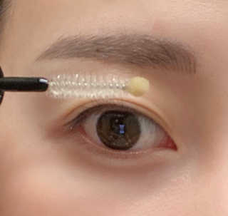 닥터존스킨 눈썹자라 — 4점을 준 리뷰어가 2020년 8월 올린 사용 사진
