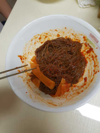 [해주냉면] 신천맛집 매운 비빔냉면 2인분 + 무절임 — 3점을 준 리뷰어가 2020년 5월 올린 사용 사진