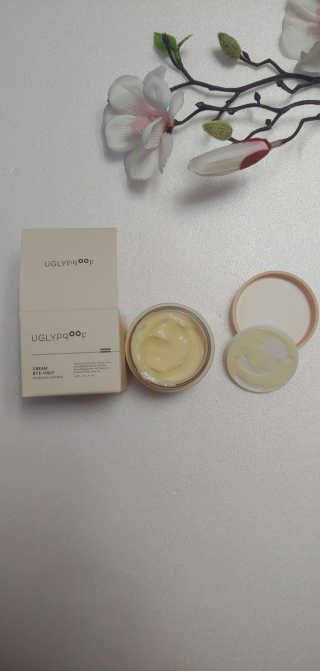 어글리프루프 크림 바이어글리 하이드레이션 샤워 50ml — 5점을 준 리뷰어가 2020년 11월 올린 사용 사진