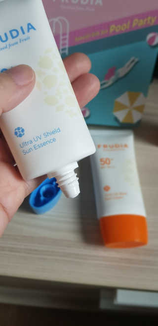 [후르디아] 혼합자차 선 에센스+톤업 선크림 2종 — 5점을 준 리뷰어가 2020년 8월 올린 사용 사진