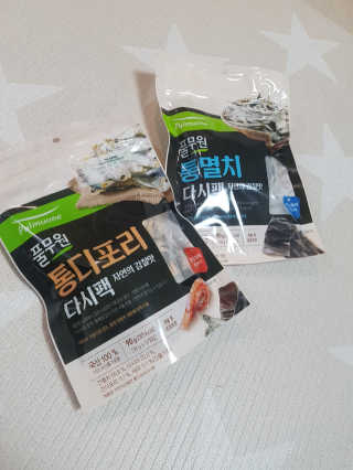 [풀무원] 자연의 감칠맛 통디포리, 통멸치 다시팩 세트 — 5점을 준 리뷰어가 2020년 5월 올린 사용 사진