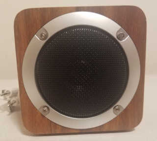SEVIZ MINI10W 레트로 블루투스 스피커 — 5점을 준 리뷰어가 2020년 9월 올린 사용 사진