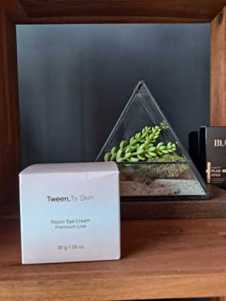 Tween.Ty Skin 트웬티스킨 리페어 아이크림 프리미엄 라인 — 5점을 준 리뷰어가 2020년 10월 올린 사용 사진