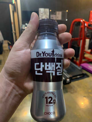 닥터유드링크 단백질 초코맛 and 바나나맛 — 5점을 준 리뷰어가 2020년 8월 올린 사용 사진