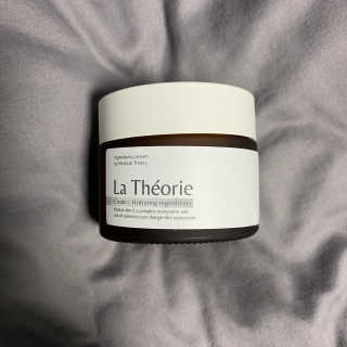 La Theorie Hydrating Ingredients | 하이드레이팅 인그레이디언츠 — 3점을 준 리뷰어가 2020년 5월 올린 사용 사진
