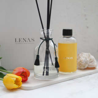 레나스 프리미엄 아로마 디퓨저 200ml  [1SET] — 4.5점을 준 리뷰어가 2020년 5월 올린 사용 사진