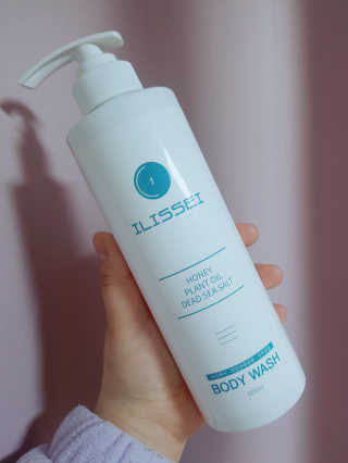일리세이 허니 샴푸 500ml + 허니 바디워시 500ml 세트 — 4점을 준 리뷰어가 2020년 4월 올린 사용 사진