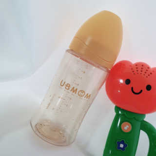 유비맘 PPSU 젖병 노꼭지_260ml_컬러 랜덤 발송 — 5점을 준 리뷰어가 2020년 8월 올린 사용 사진