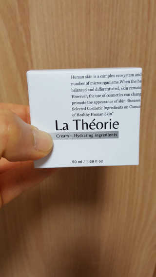 La Theorie Hydrating Ingredients | 하이드레이팅 인그레이디언츠 — 5점을 준 리뷰어가 2020년 5월 올린 사용 사진