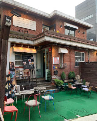 카페 더달달 [더달달 역삼점] 팬케이크 or 와플 + 음료2 + 쇼콜라1 — 5점을 준 리뷰어가 2020년 10월 올린 사용 사진