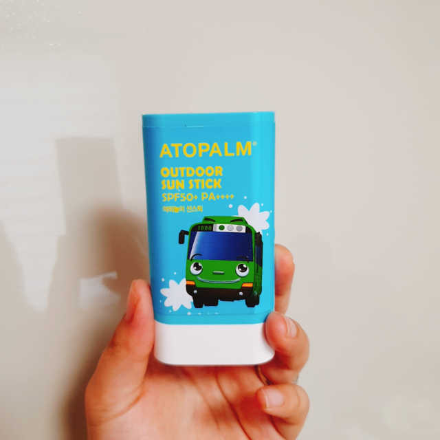 아토팜 야외놀이 선스틱 SPF50+ PA++++ 리뷰 사진