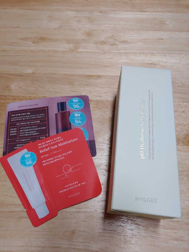 휘게 약산성 젤 클렌저 200ml 리뷰 사진