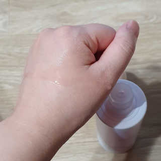 어글리프루프 에센스 스탑디어글리 레드모먼트 에센스 120ml — 5점을 준 리뷰어가 2020년 11월 올린 사용 사진