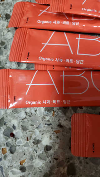 이너뷰티템, 니몸내몸 ABC 콜라겐 젤리스틱 14포 — 5점을 준 리뷰어가 2020년 11월 올린 사용 사진