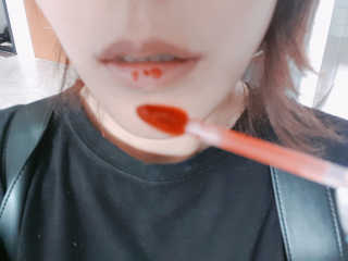 [블랙루즈] 에어 핏 벨벳 틴트 시즌6 5종 중 택1+랜덤1 — 5점을 준 리뷰어가 2020년 6월 올린 사용 사진