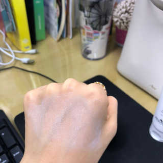 ECLADO 에끌라두 멜라이져 레디언스 크림 — 5점을 준 리뷰어가 2020년 10월 올린 사용 사진