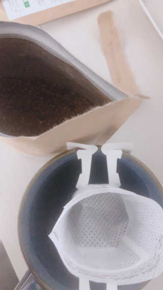 [브라운백 커피] 홈카페 싱글오리진 3종 + 드립백 세트 — 5점을 준 리뷰어가 2020년 8월 올린 사용 사진