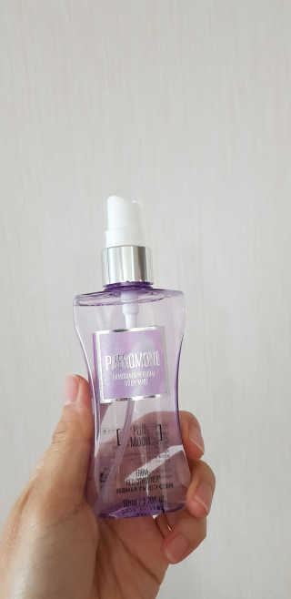 레드컨테이너 페로몬향 퍼퓸 바디미스트 80ml — 5점을 준 리뷰어가 2020년 4월 올린 사용 사진