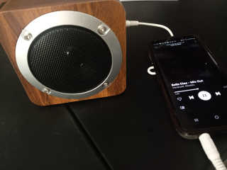 SEVIZ MINI10W 레트로 블루투스 스피커 — 5점을 준 리뷰어가 2020년 9월 올린 사용 사진