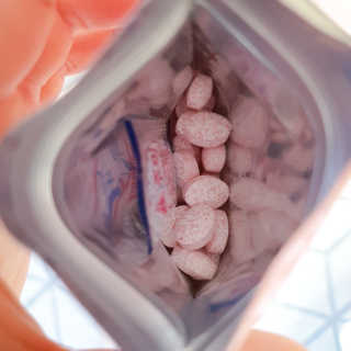 입 냄새 완화에 도움을 주는 에티켓 캔디 복숭아맛 앳캔디 — 4.5점을 준 리뷰어가 2020년 11월 올린 사용 사진