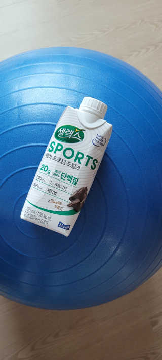 셀렉스스포츠 셀렉스 스포츠 드링크 초콜릿 _ 330ml x 12팩 — 5점을 준 리뷰어가 2020년 11월 올린 사용 사진
