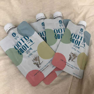 [꾸콤] 참참 OOTD쉐이크 고단백 일주일세트 50g x 5 — 4점을 준 리뷰어가 2020년 11월 올린 사용 사진