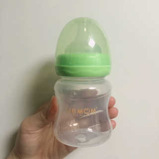 유비맘 신생아젖병 120ml 트리플팩_ 젖꼭지 포함 — 3점을 준 리뷰어가 2020년 5월 올린 사용 사진