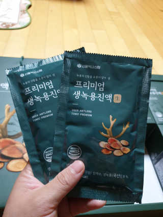서울약사신협 약사신협_생녹용 진액_70ml x 30포 — 5점을 준 리뷰어가 2020년 9월 올린 사용 사진