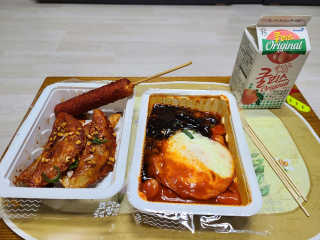 죠스떡볶이 [죠스푸드] 짜빠떡볶이+떡또그+범벅만두 신메뉴 3종 — 4점을 준 리뷰어가 2020년 4월 올린 사용 사진