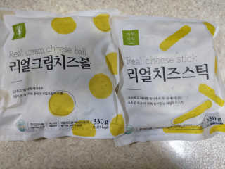 가치식탁 리얼치즈스틱, 리얼크림치즈볼 — 5점을 준 리뷰어가 2020년 11월 올린 사용 사진