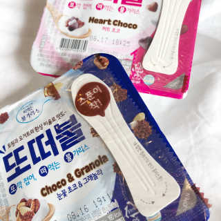 남양유업 또깍 접어 떠먹는 불가리스 2종 — 5점을 준 리뷰어가 2020년 8월 올린 사용 사진