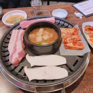[여의도생고기 왕십리점] 40000원 이용권 — 5점을 준 리뷰어가 2020년 5월 올린 사용 사진