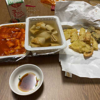 죠스떡볶이 [죠스푸드] 짜빠떡볶이+떡또그+범벅만두 신메뉴 3종 — 2.5점을 준 리뷰어가 2020년 5월 올린 사용 사진
